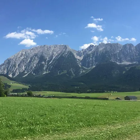 شقة Alpenapartments Steiermark باد ميترندورف